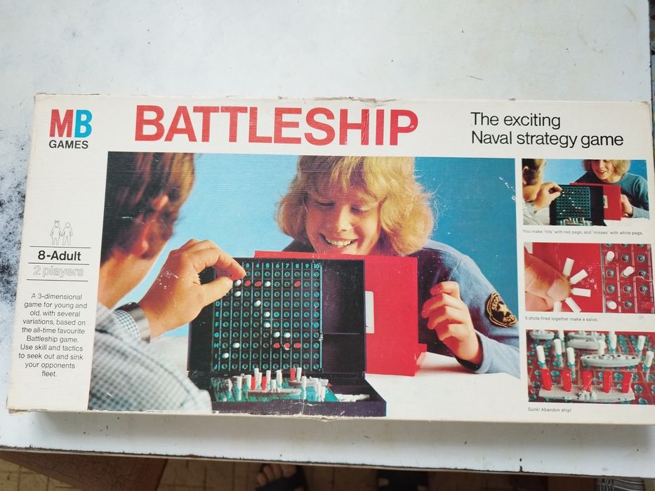 Продам настольную игру BATTLESHIP
