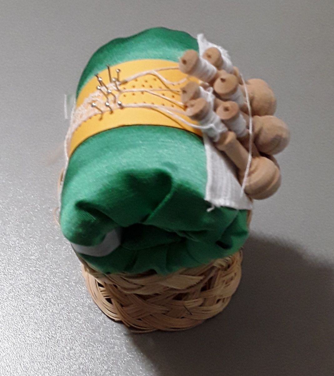 Almofada miniatura da renda de Bilros sem cavalete