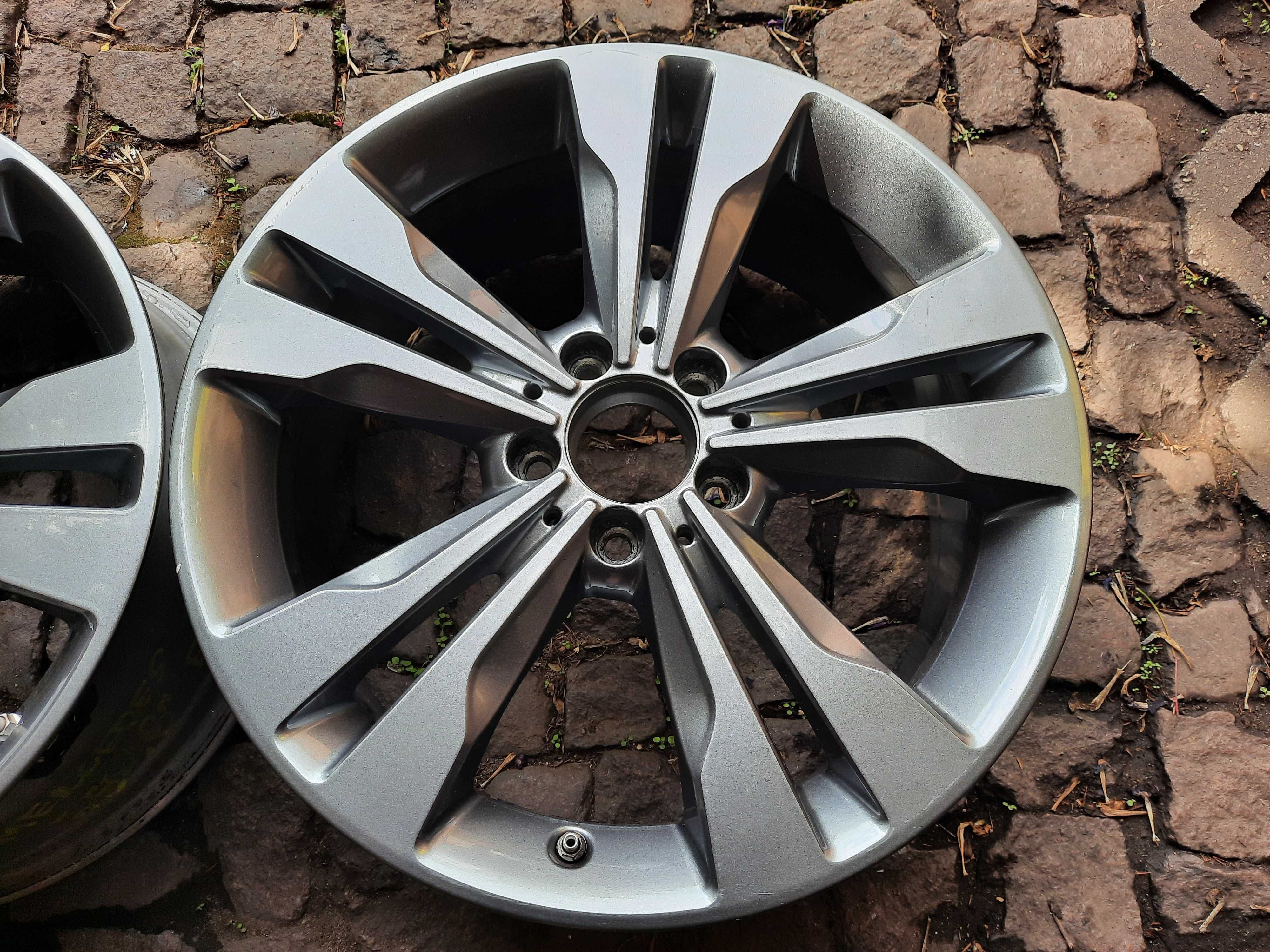 Oryginalna felga aluminiowa z czujnikiem MERCEDES w246 18" 5x112 ET 52