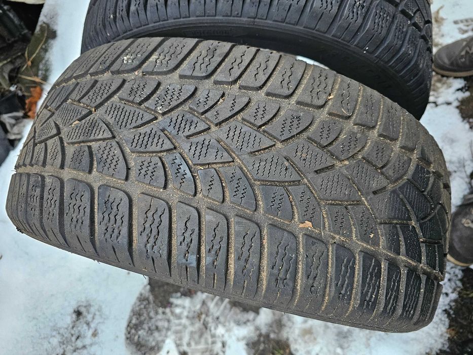 Dunlop SpWinter Sport 3D zimowe 17cali 235/45/17 2sztuki 8mm