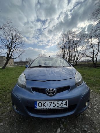 Okazja Sprzedam Toyotę Aygo rok 2009 silnik 1.0  Wspomaganie klima