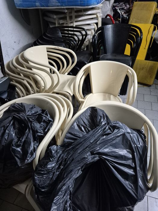 Mesas e cadeiras (restaurante/café