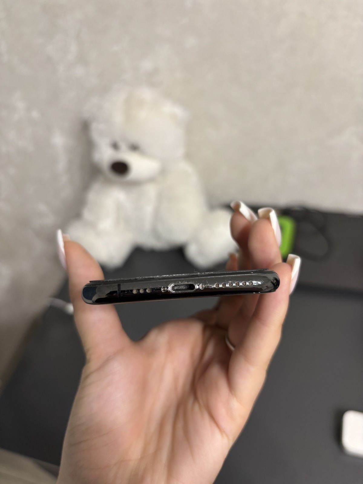продам iPhone 10 Xs
опис:продам iPhone 10 Xs 64гб 74% захисне с