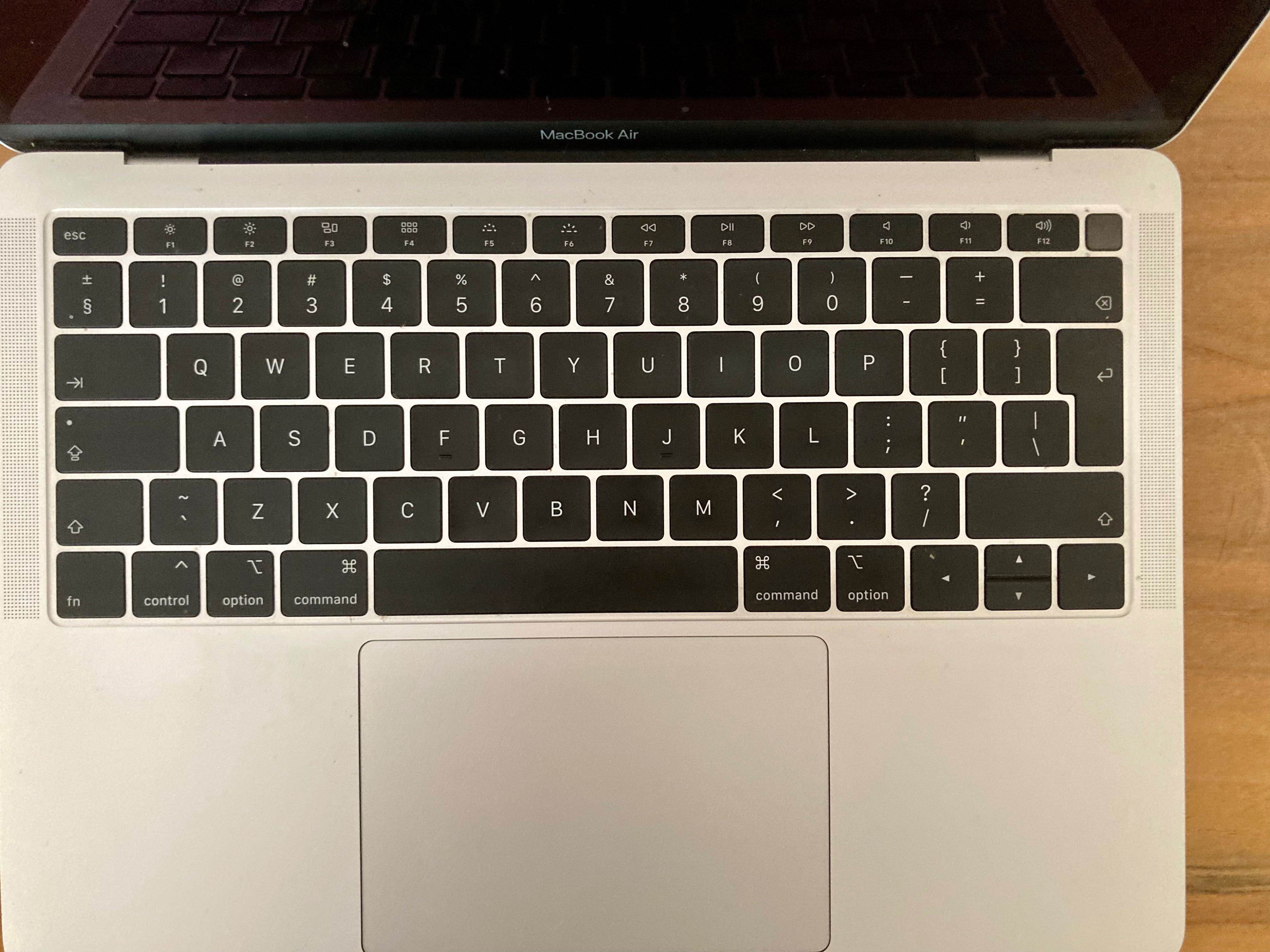 Macbook Air 13" 2018 / 8 GB / 128 GB (A1932)