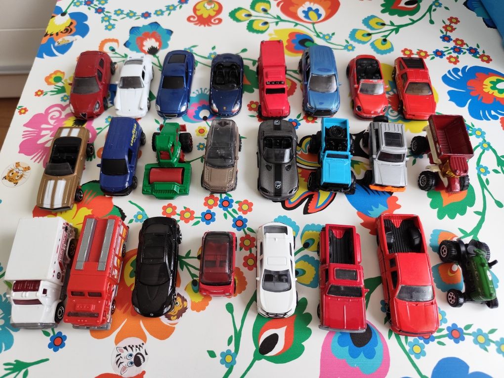 Autka pojazdy metalowe mattel matchbox 24szt
