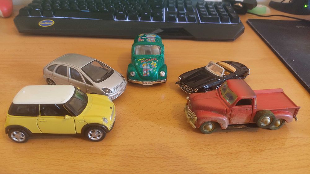 Conjunto miniaturas 1/43 6€ Cada