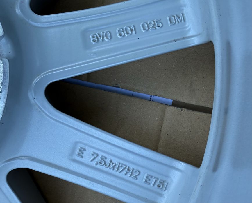 Oryginalna Felga Audi A3 17" 7.5J ET51 5X112 8V0