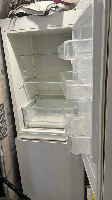 Холодильник Indesit