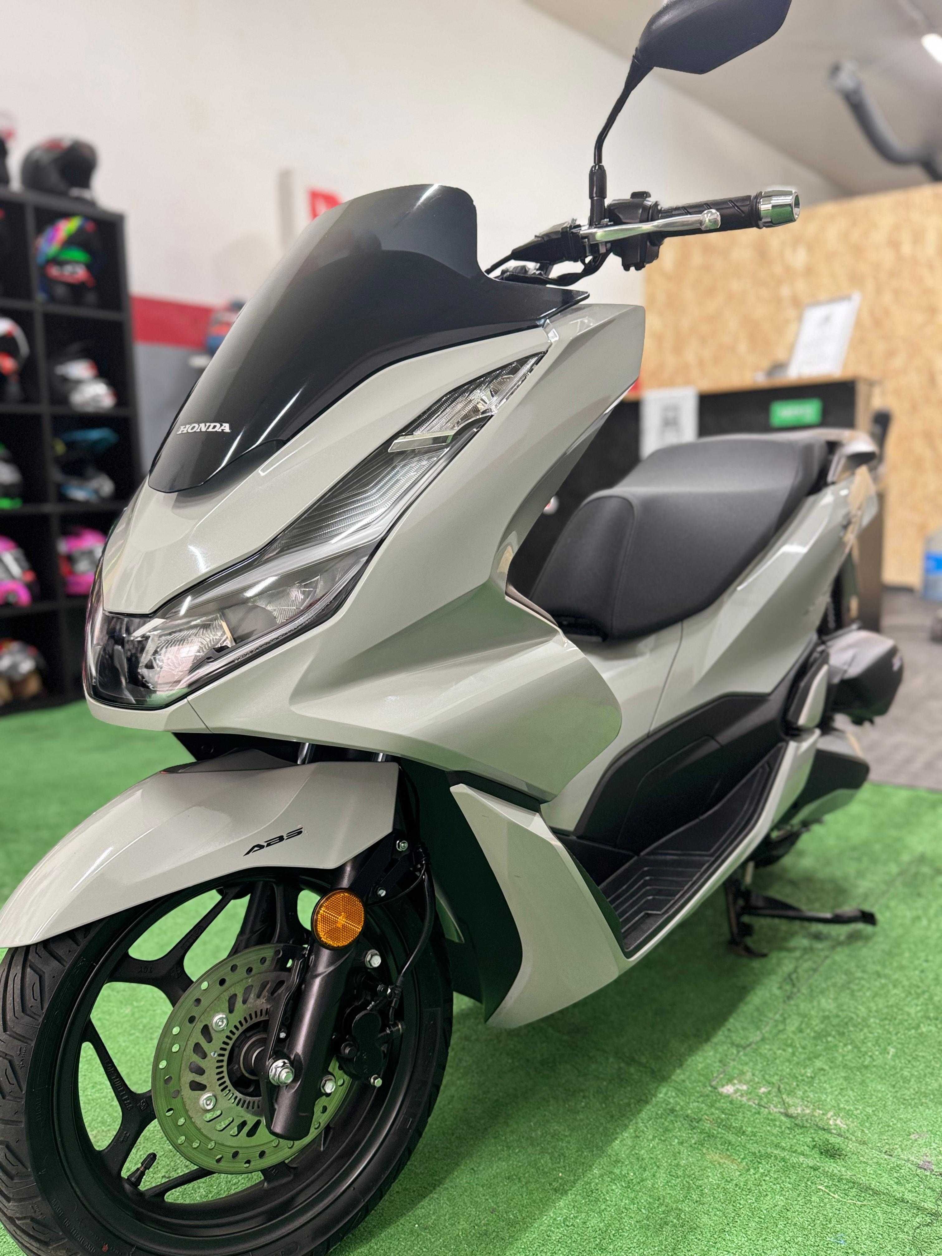 PCX 2024 - Apenas 2000km rodados