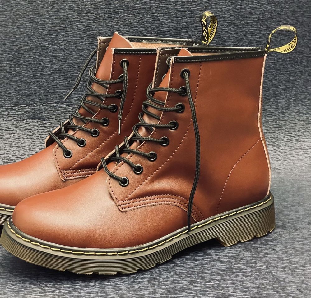 Glany kozaczki martensy timberki botki unisex workery czerwone