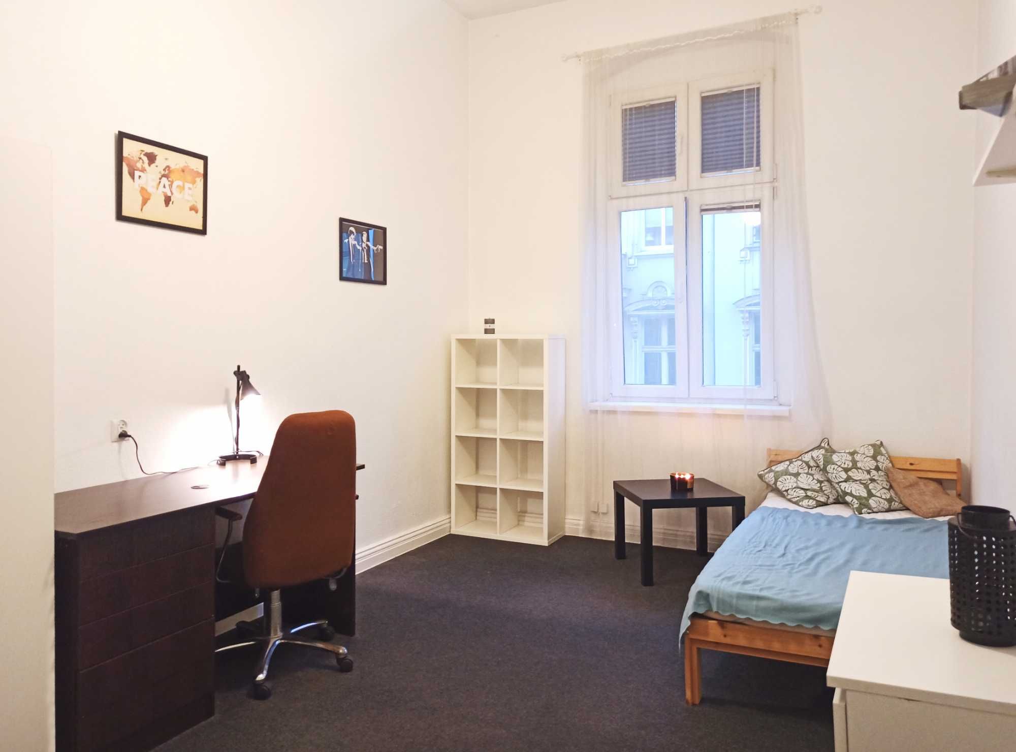 Pokój jednoosobowy, Cieszkowskiego 17 (od 01.08) UKW, CM. AM