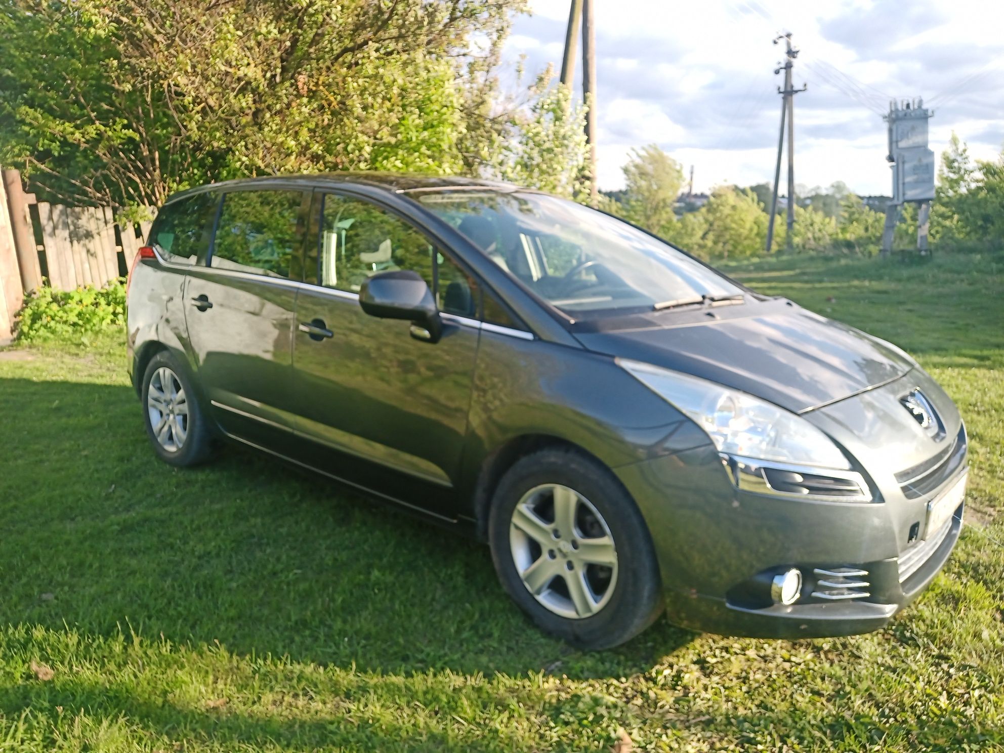 Продам Peugeot 5008