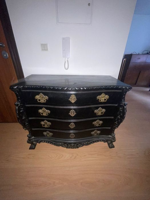 Cómoda madeira antiga