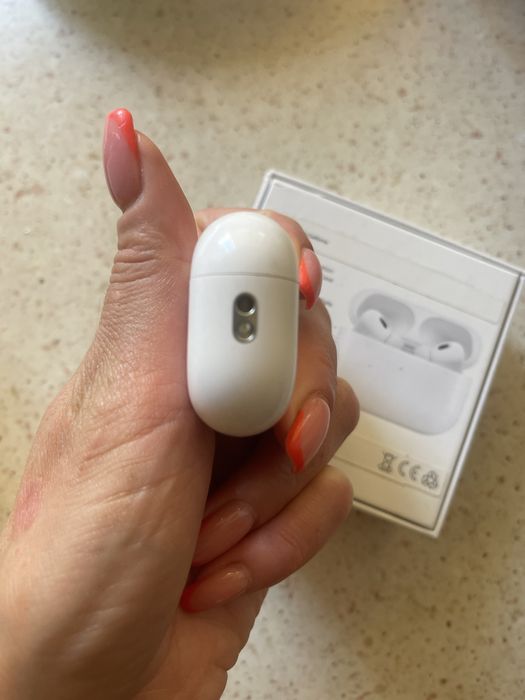 AirPods 2 оригиальный футляр