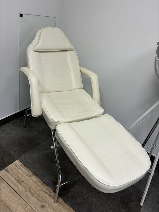 Lozko kosmtyczne regulowane