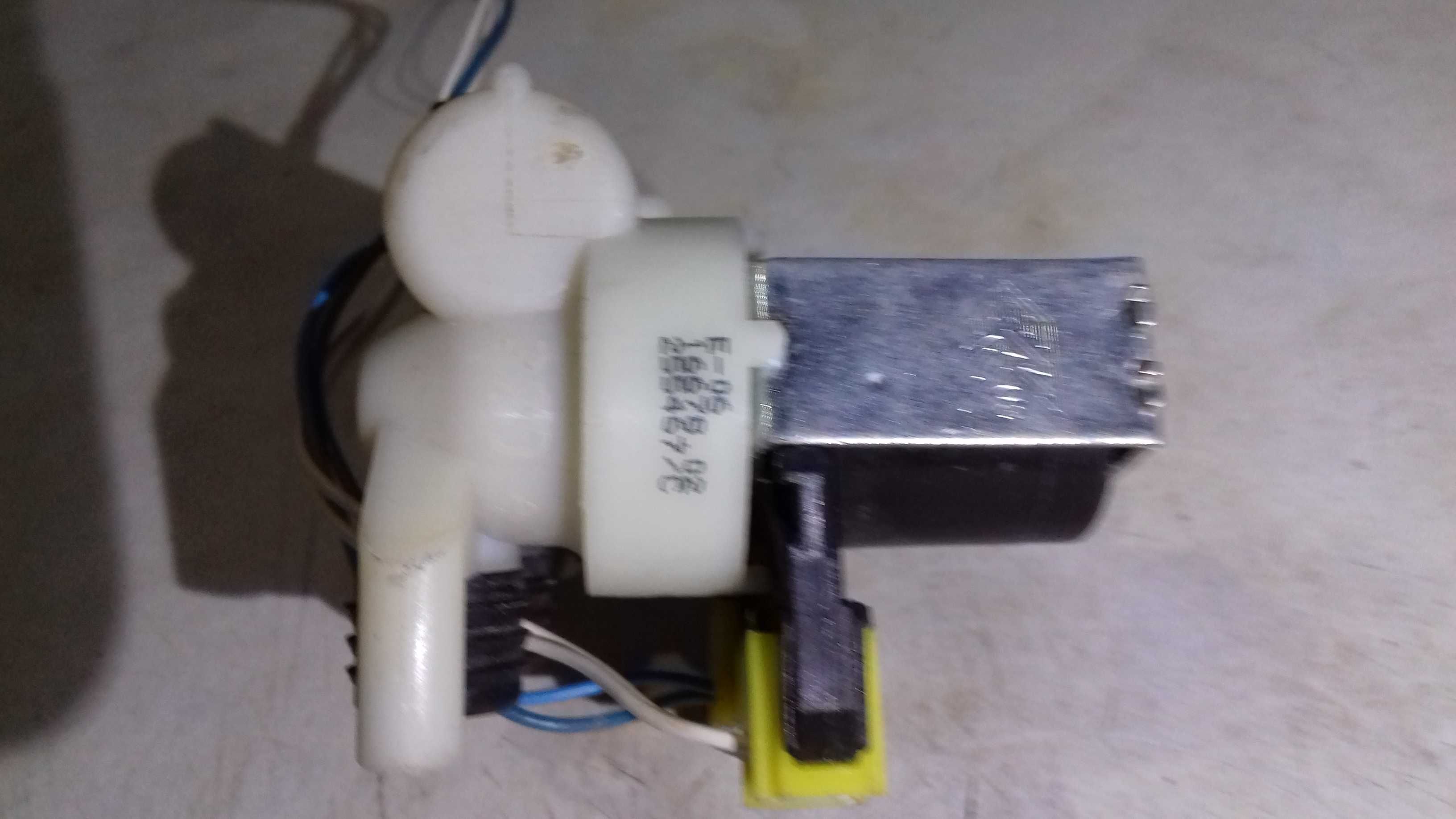 Клапана подачи воды Ariston AVL 109