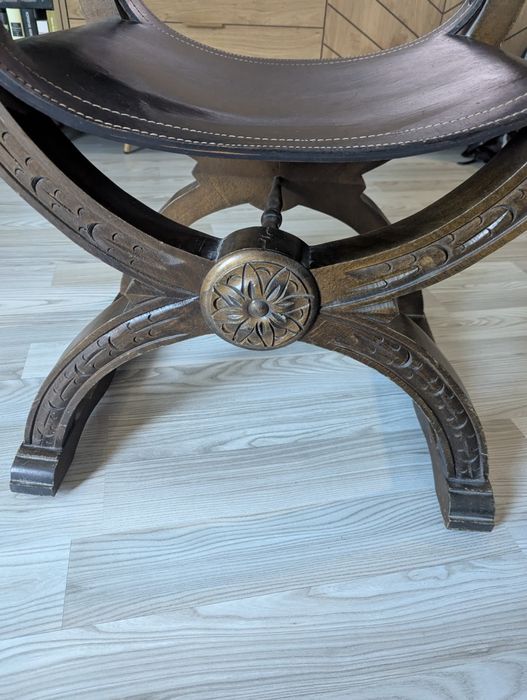 Fotel Dantego Rzymski nożycowy