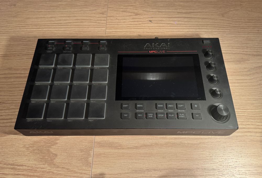 Akai MPC Live Standalone Sampler / Sequencer - Black