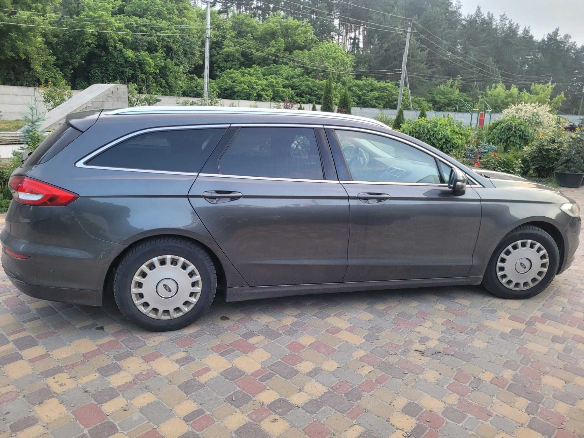 Автомобіль Форд Mondeo