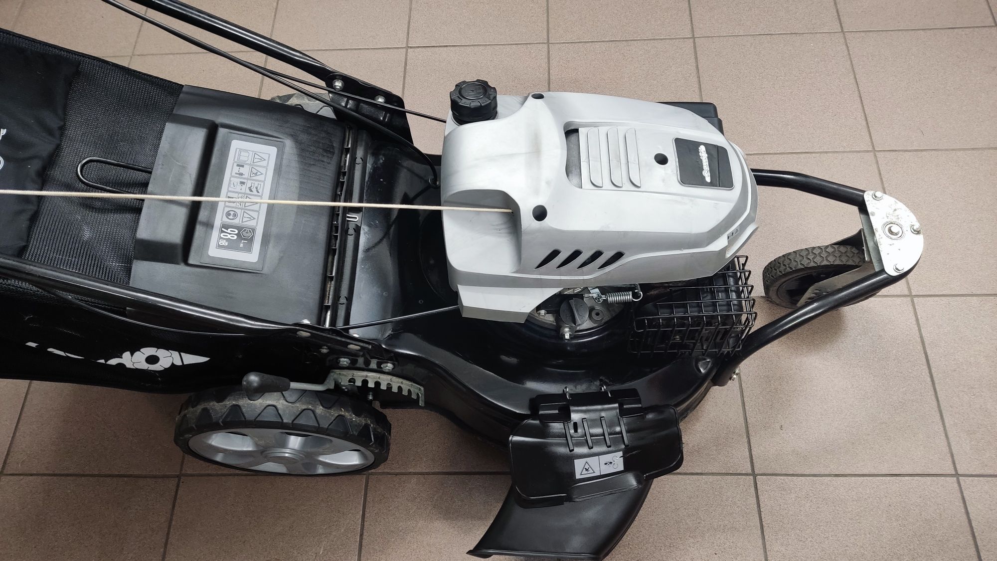 Kosiarka spalinowa z napędem 173ccm