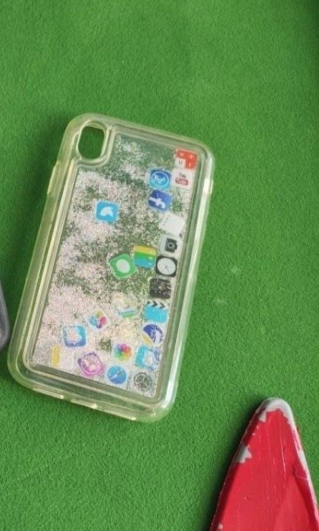 Etui Iphone XR brokat aplikacje