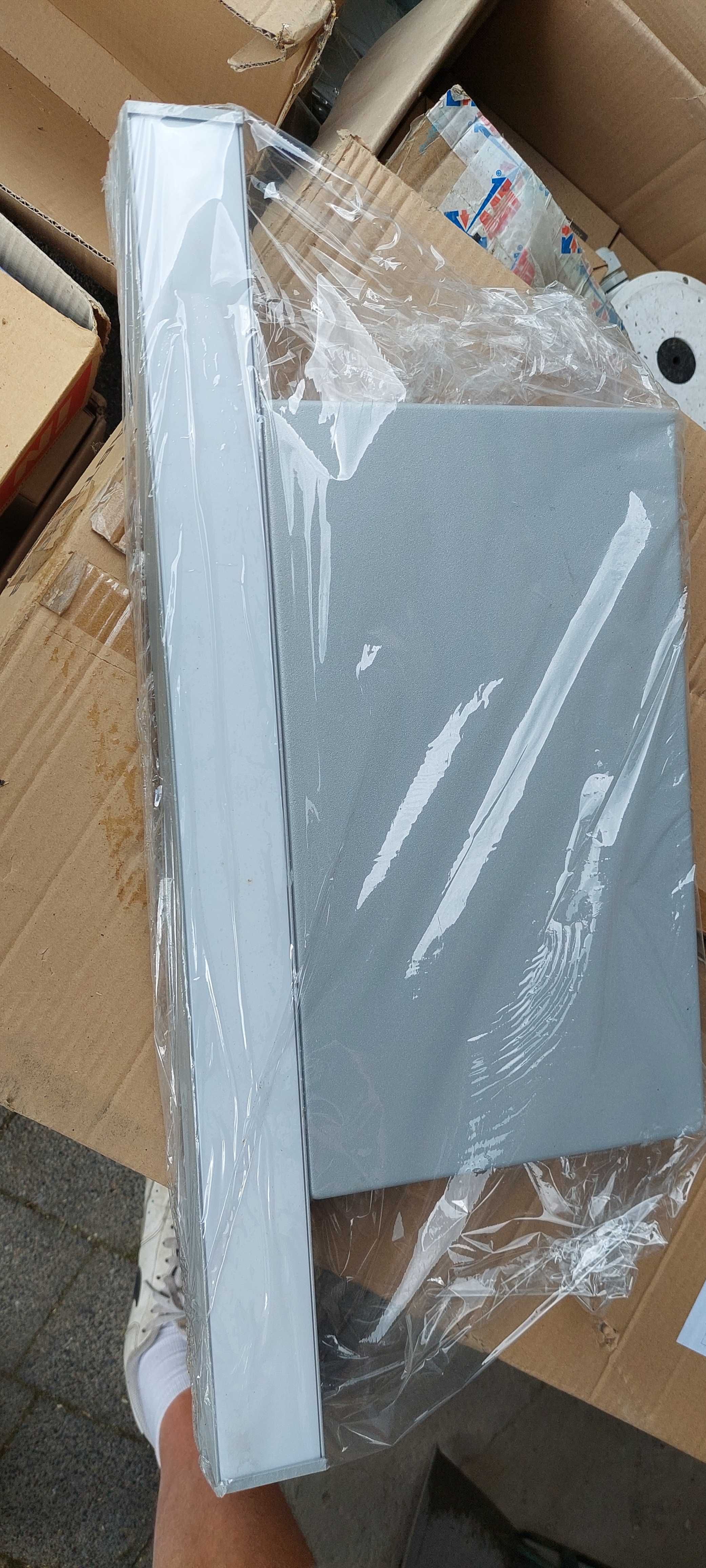Oprawa oswietleniowa led