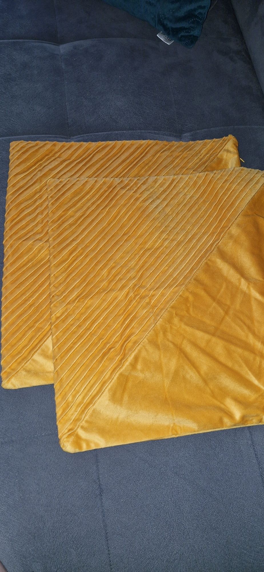 Musztardowe poszewki na poduszki 2 sztuki