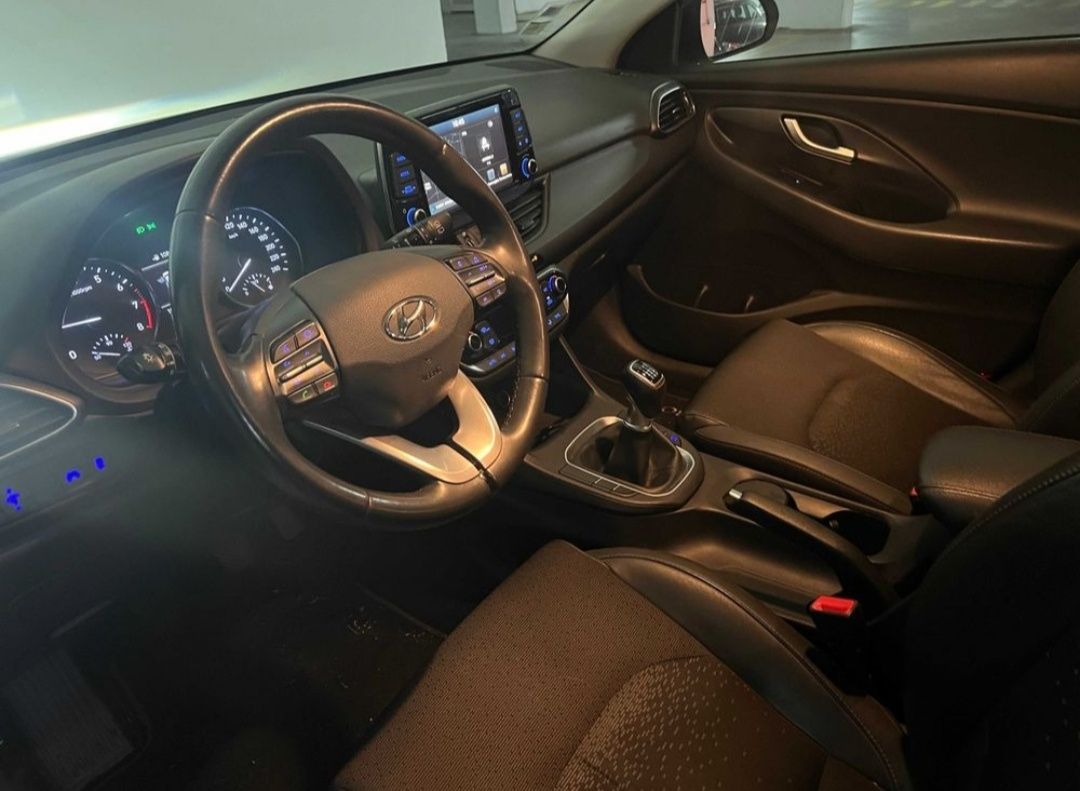 Excelente Hyundai i30