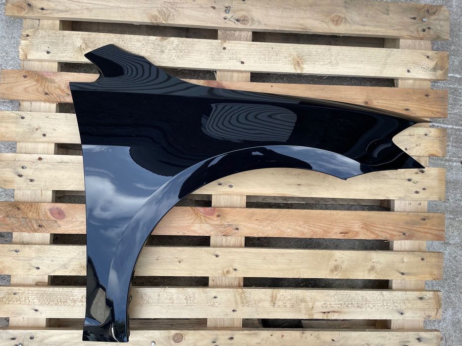 BŁOTNIK PRZÓD PRAWY VOLKSWAGEN GOLF VII LIFT CZARNY W KOLOR