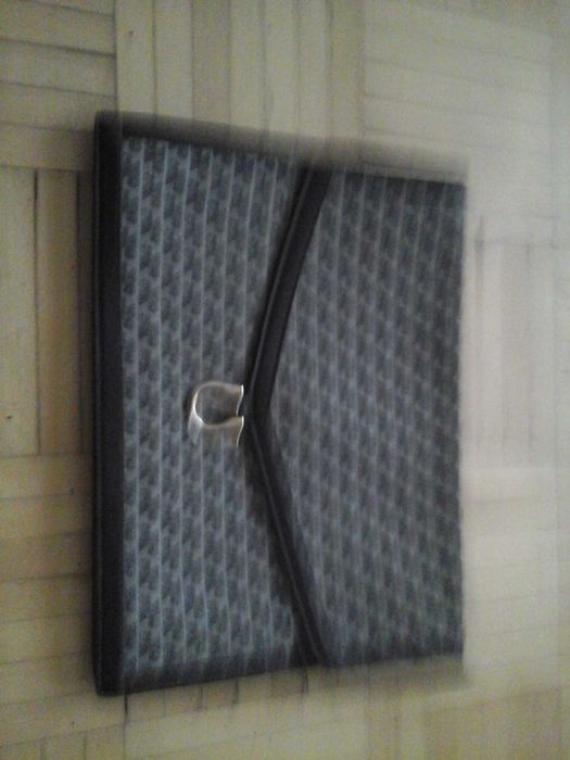 torba kopertówka szaro-czarna złote zapięcie