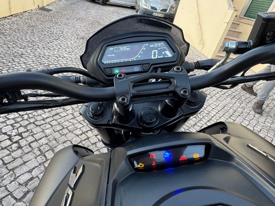 BAJAJ Dominar 400
