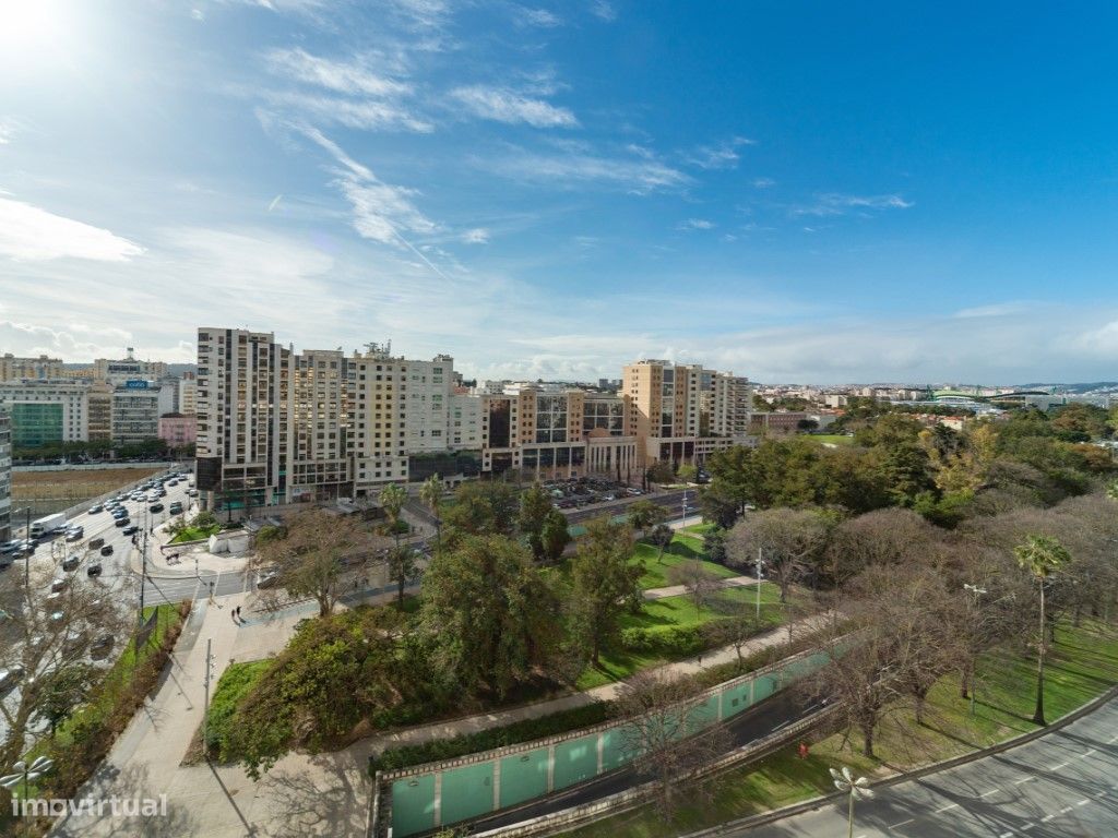 T4 Entrecampos condominio com Piscina e Ginásio
