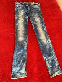 Spodnie damskie BigStar jeans - W bardzo dobrym stanie. Używane