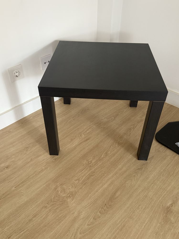 Mesa para sala ou quarto