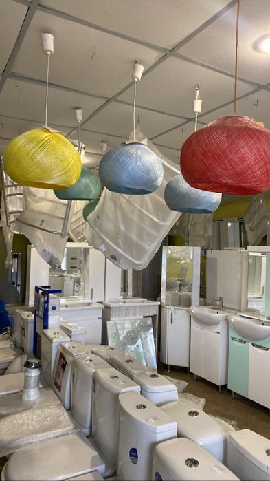 Лампа цветная из ниток