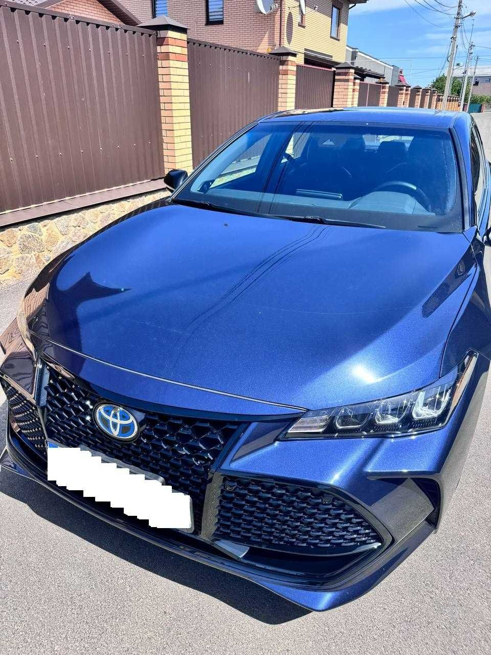 Toyota Avalon Hybrid 2019