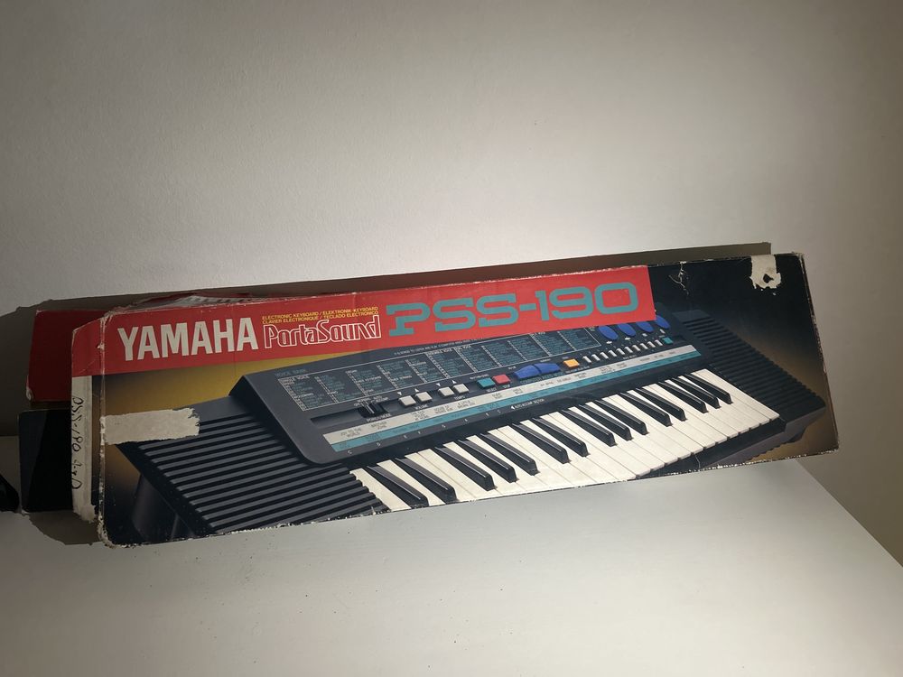 YAMAHA PortaSound PSS-190