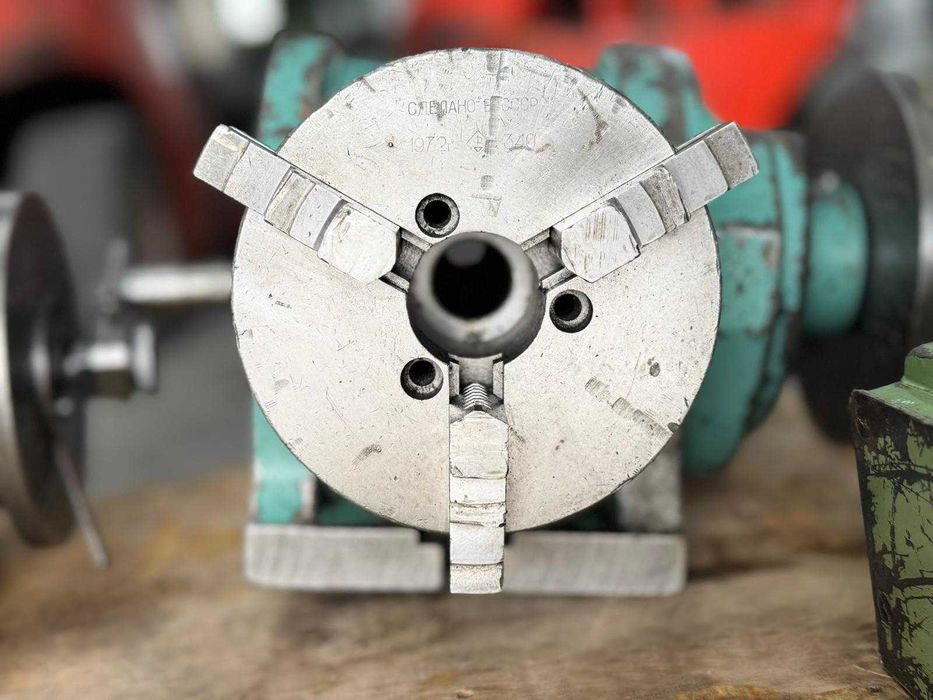 Przyrząd podziałowy podzielnica fi 160 mm do frezarki