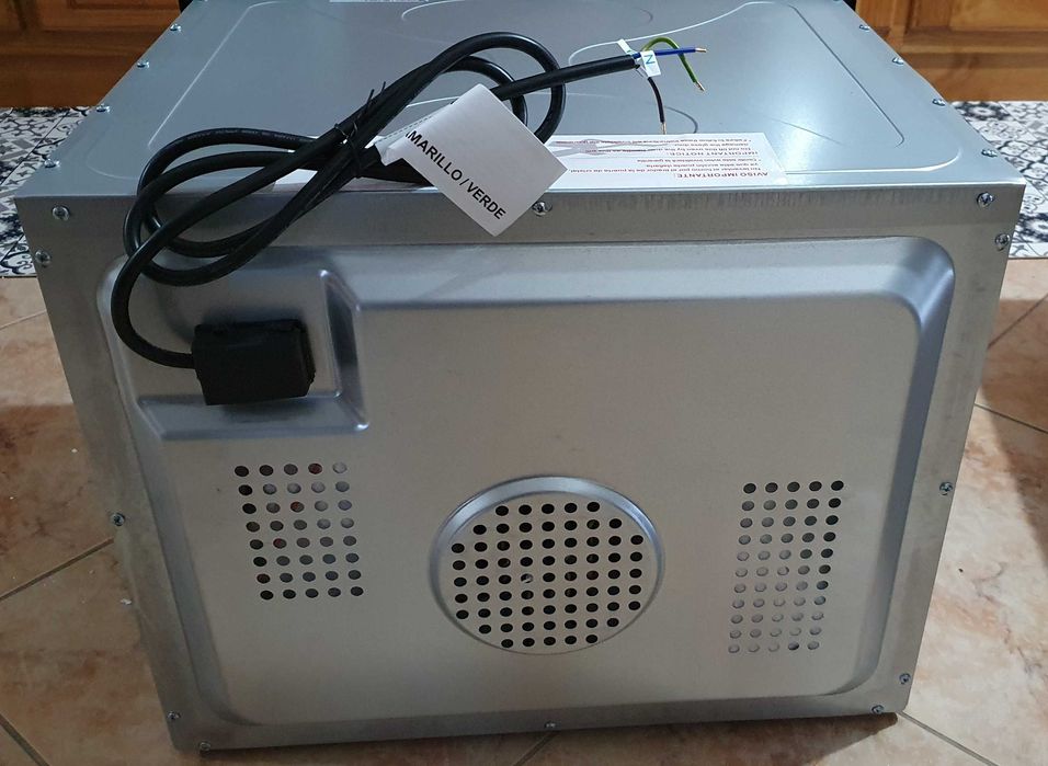 Vendo forno eléctrico Meireles MF 7400X 40L