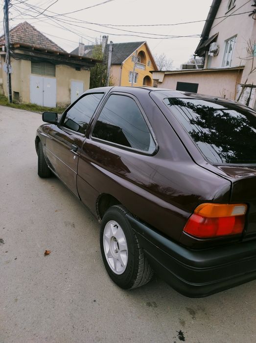 Ford escort 1.4 бензин