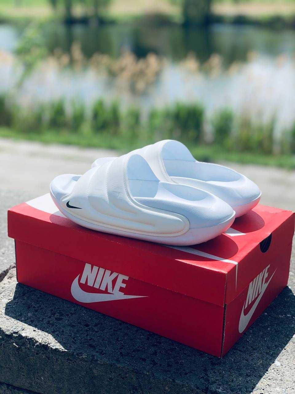 Шльопанці Nike Calm Slide жіночі курортні Light White. Тапочки Найк