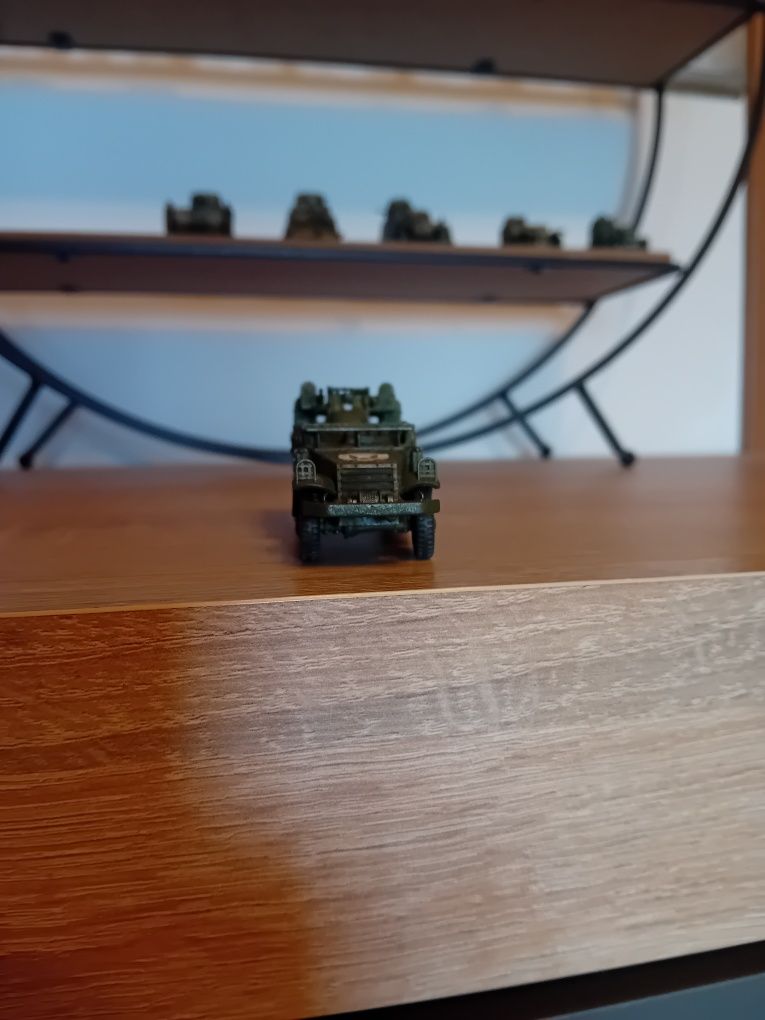 Żywiczny model w skali 1/72 M16 Mgmc