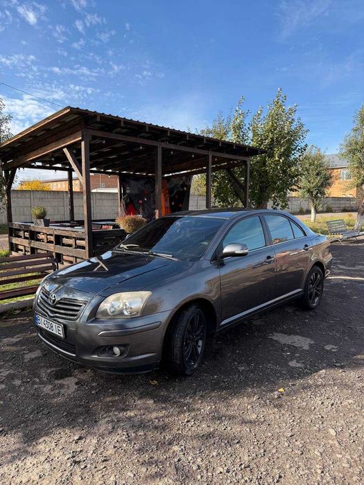 toyota avensis 2008