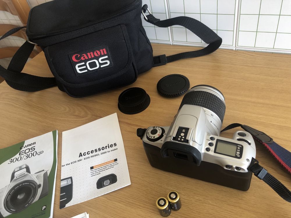 Máquina fotográfica Cânon EOS 300  QD