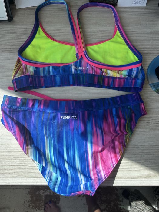 Продам роздільний купальник "Funkita" р. Ladis 12