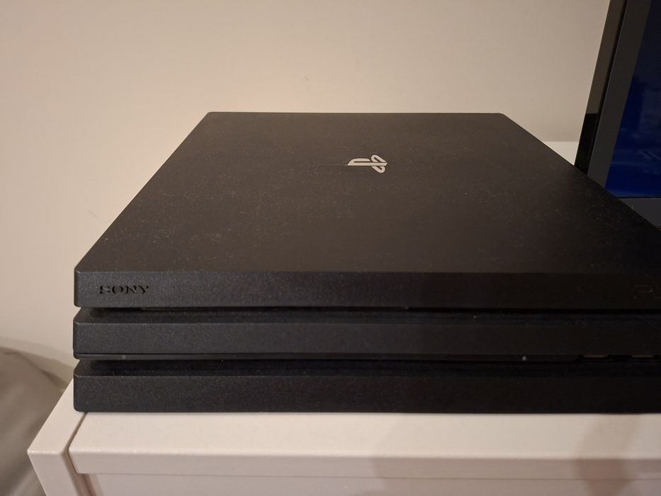 Ps4 Pro em bom estado