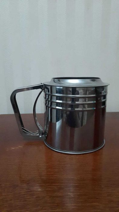 Кружка сито для просеивания муки 250мг широкая удобная нержавейка