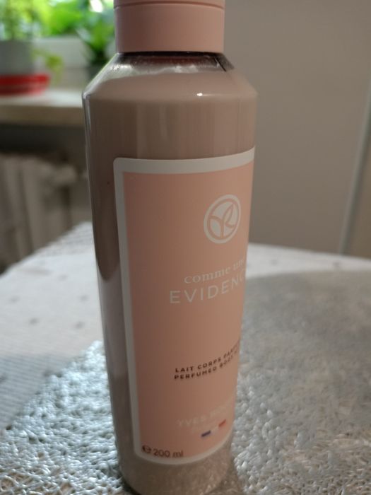 Zestaw mleczko i żel Evidence,perfumowane po 200ml Yves Rocher,nowy