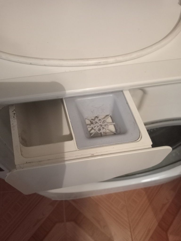 Máquina lavar Ariston hotpoint