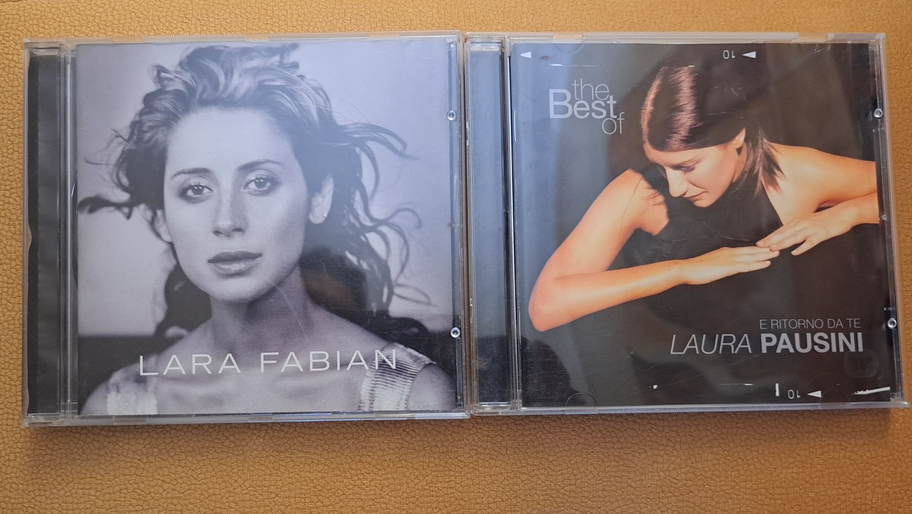 Vendo CDs em bom estado.